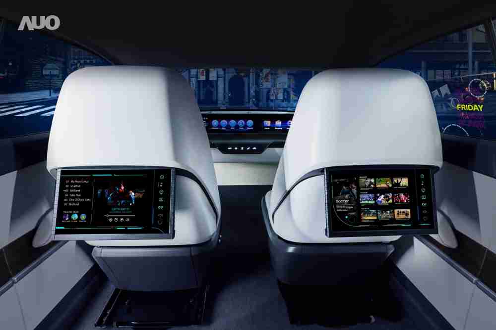 森林舞会新一代Smart Cockpit 2024，，，，以Micro LED先进显示技术优势，，，创建〝可卷式后座娱乐显示器〞，，仅在互动时才显示出所需画面及信息，，，，扩充更丰富的娱乐和交互信息服务，，，，获国际奖项荣耀