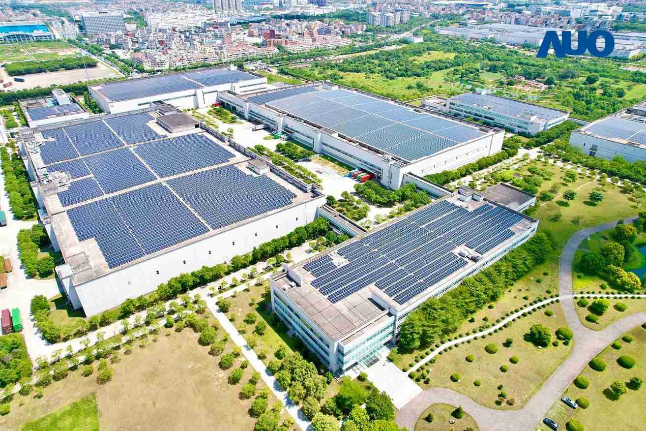 森林舞会厦门推动智能制造同时，，，透过绿电创能纵深推进绿色转型，，，厂区全屋顶铺设太阳能光伏板，，，，每年太阳能发电 2,600多万度